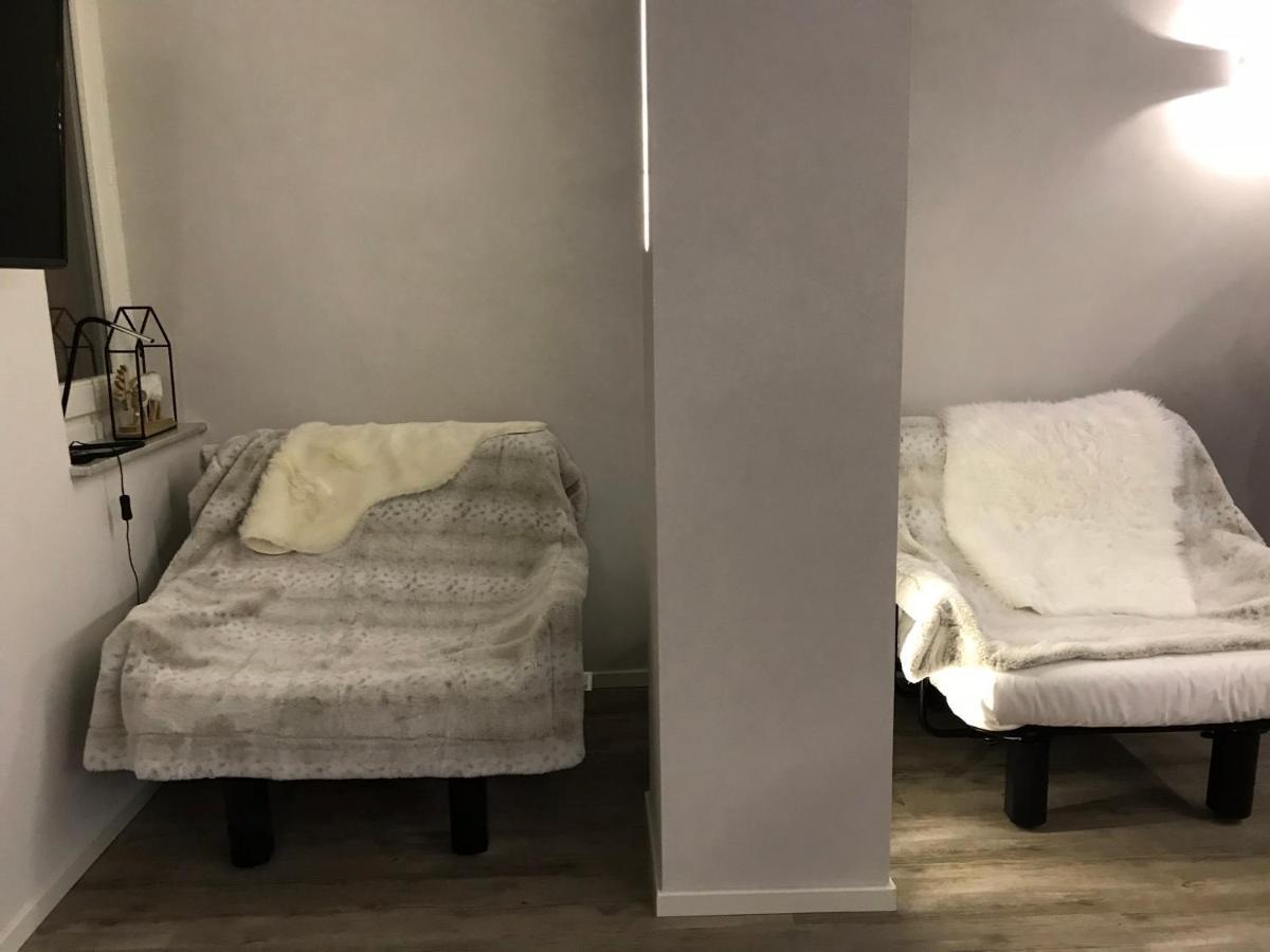 1000 Emozioni Apartment ลีโมเน เปียมอนเต ภายนอก รูปภาพ
